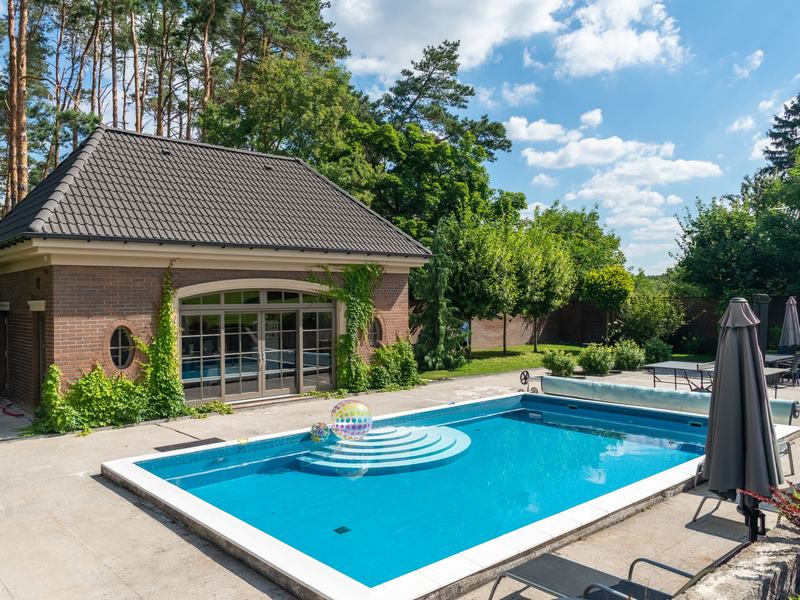 Pool Installation Costs in Des Moines, IA (2024 Guide), pool installers in Des Moines, IA