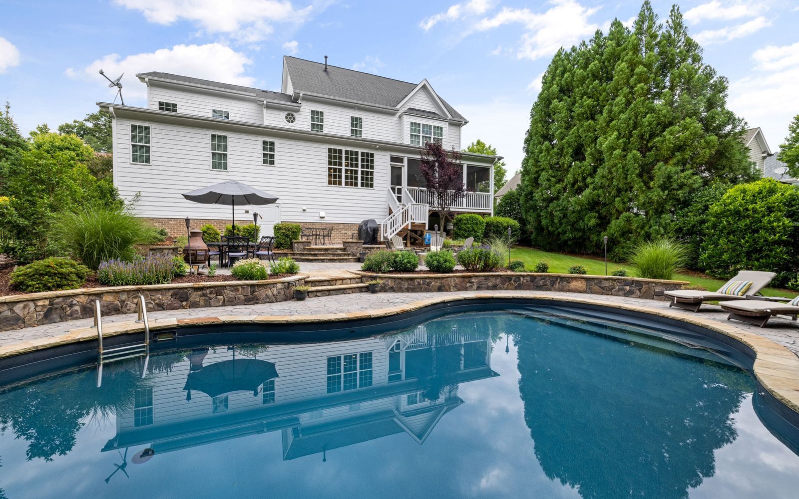 Pool installers in Des Moines, IA by Des Moines Pool Pros